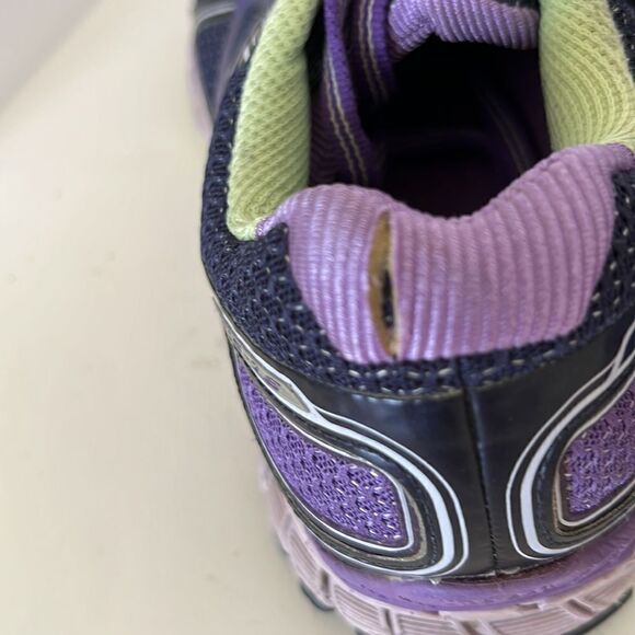 Brooks Purple and Green GTS 16 Run Happy Running Shoes Sneakers Size 8.5 - Picture 3 of 5